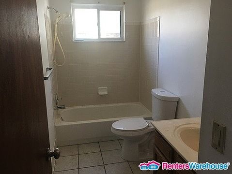 4th image of 27271 Collingwood St