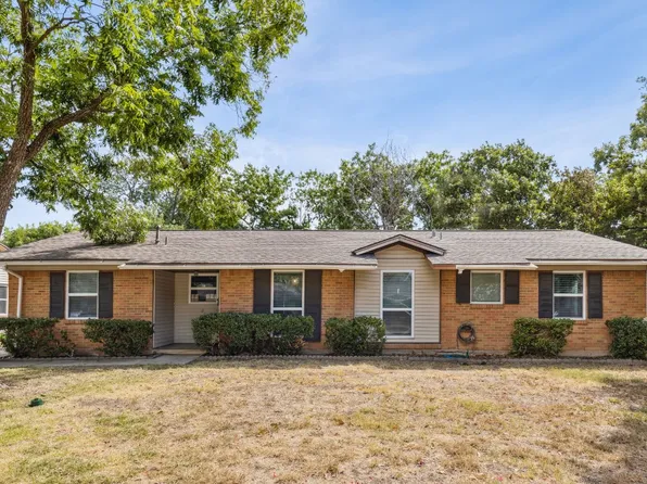 1020 Greenwood Ln, Lewisville, TX 75067