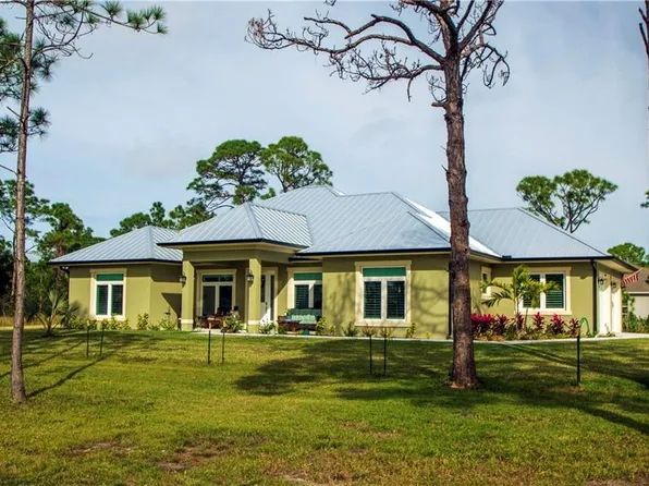 4555 Celestial Dr, Grant Valkaria, FL 32949