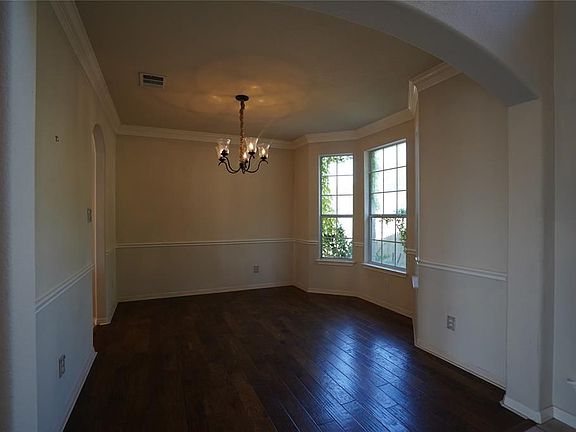 5th image of 2901 Cashell Wood Dr