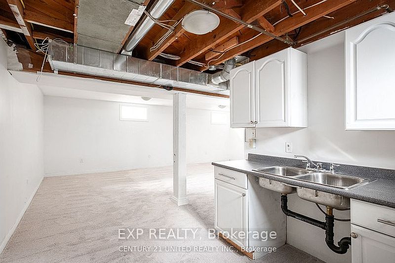 Peterborough House for rent - 5 Bedrooms — photo 30