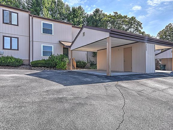 4th image of 1177 Pebble Dr