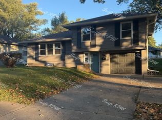 6302 E 120th Ter, Grandview, MO 64030