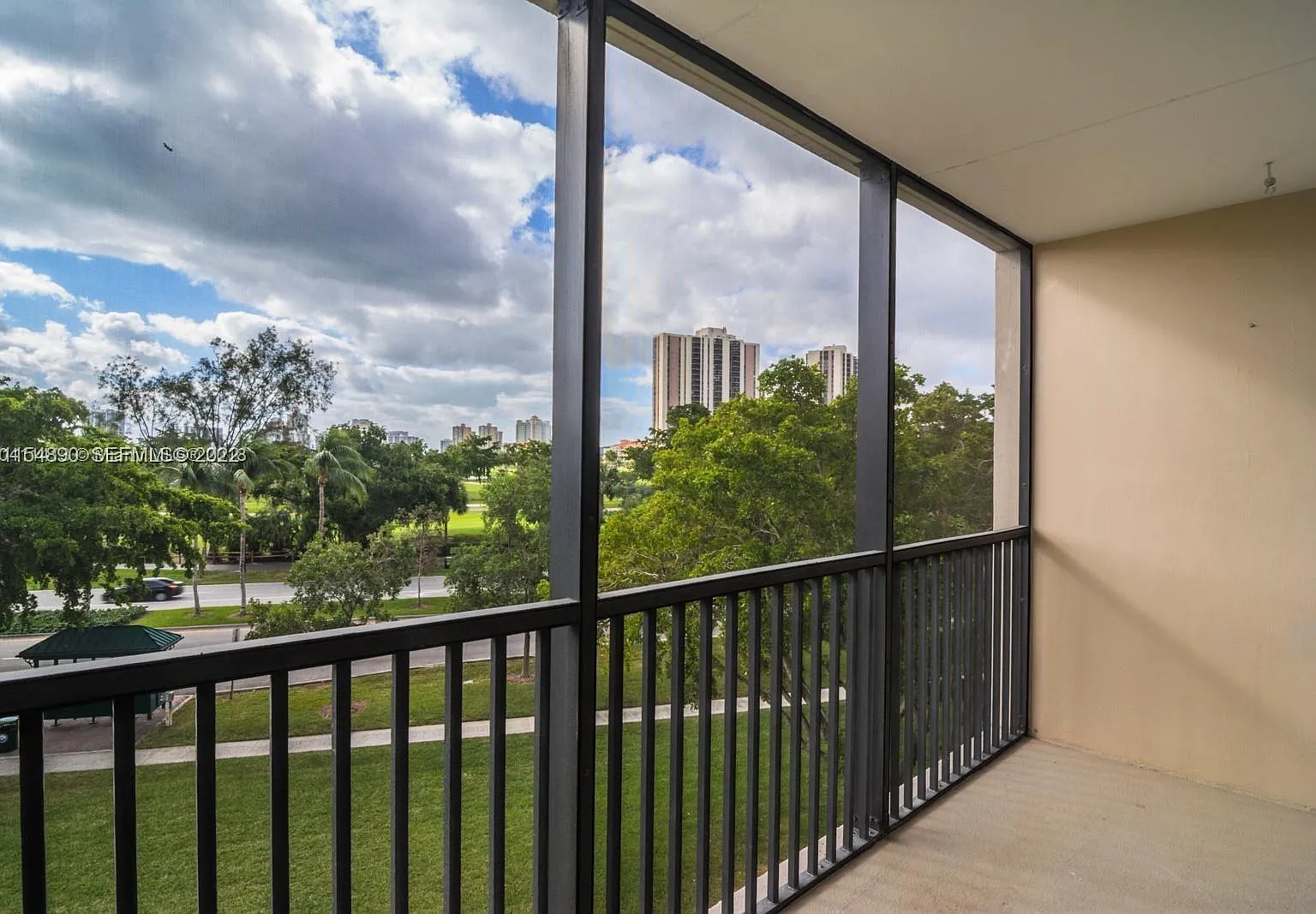 2 bed, 1083 sqft, $2,200 — Photo 4