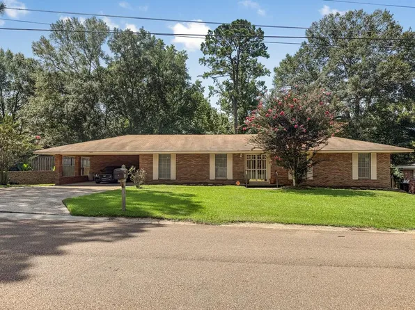 1409 Vermont Ave, McComb, MS 39648