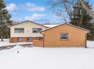 84 Waterford Dr, Dayton, OH 45458