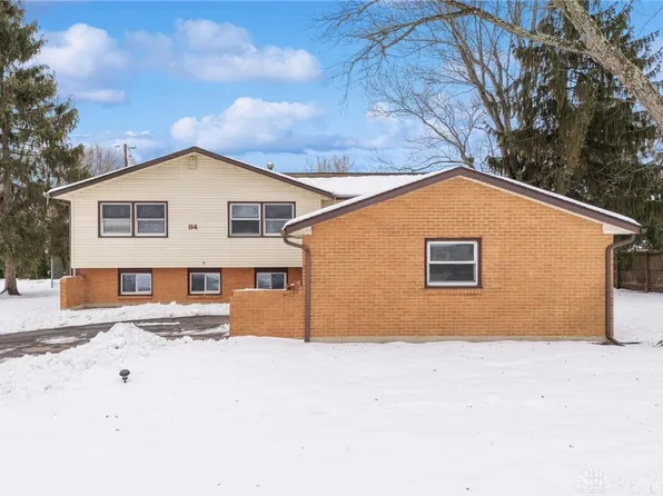 84 Waterford Dr, Dayton, OH 45458