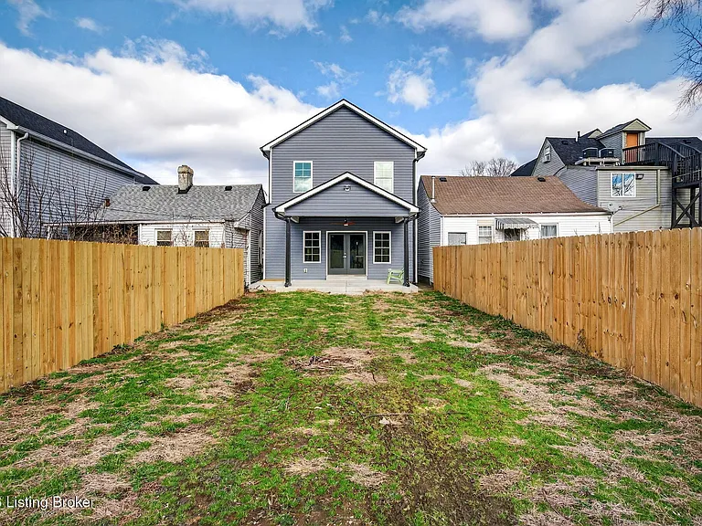 914 Ash St — Photo 42