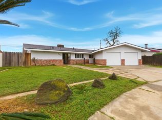 179 W Hazelwood Place, Lemoore, CA 93245