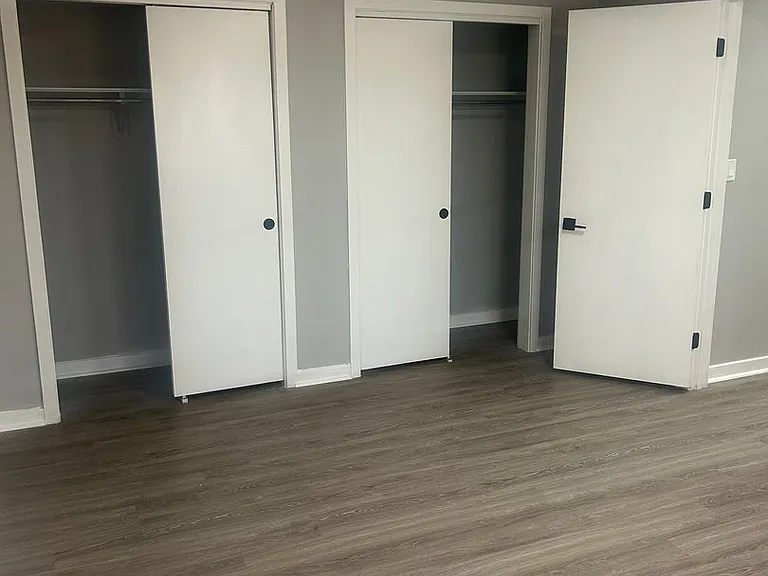 Austin Manor Apartments — Photo 32