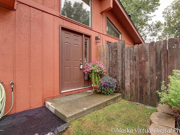 2nd image of 18519 Culross Cir