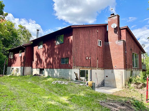 4th image of 790 Clearview Rd