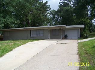 221 Tonahill St, Jasper, TX 75951