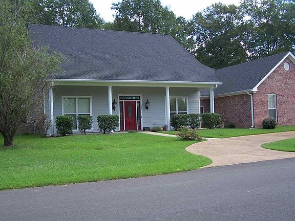 2nd image of 146 Richmond Dr