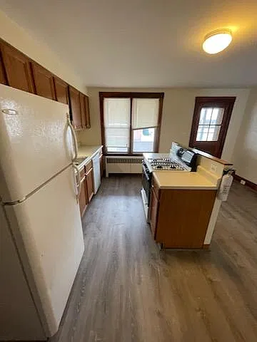 2 bed, 1420 sqft, $1,575 — Photo 3