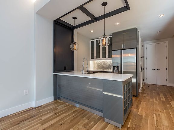3rd image of 672 Pacific St #301
