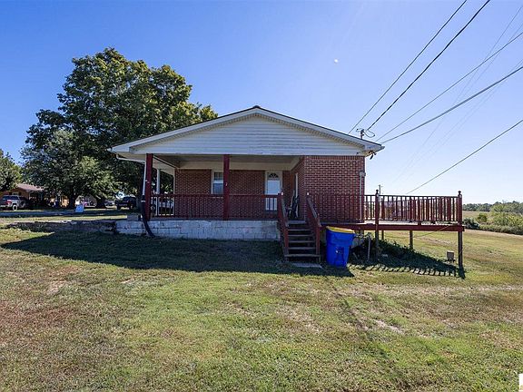 3rd image of 709 W Main St