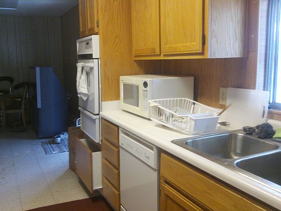 MOBILE ,KITCHEN INCLUDED