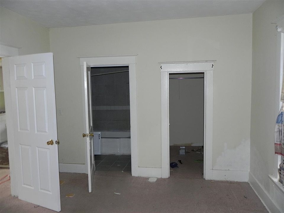 2nd image of 1674 McMillan St