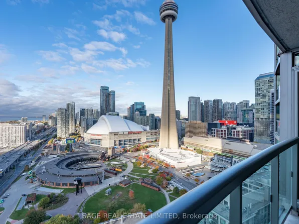19 Grand Trunk Cres #3712, Toronto, ON M5J 3A3