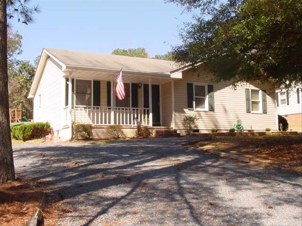 2425 Longleaf Dr., West Pinehurst, NC