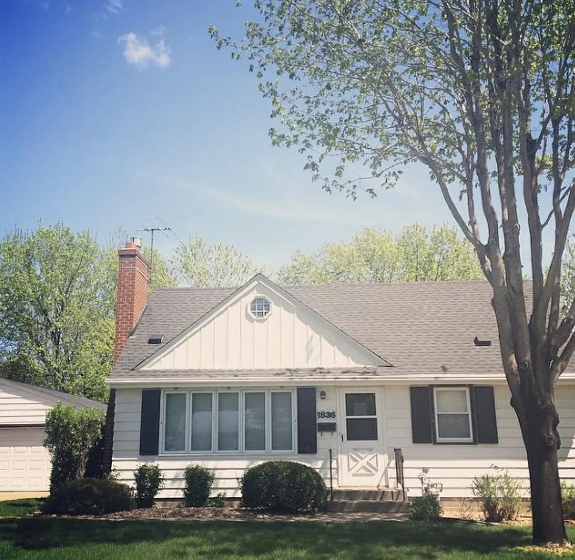 3 bed, 2200 sqft, $2,500 — Photo 1