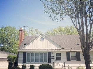 1836 Aglen St, Roseville, MN 55113