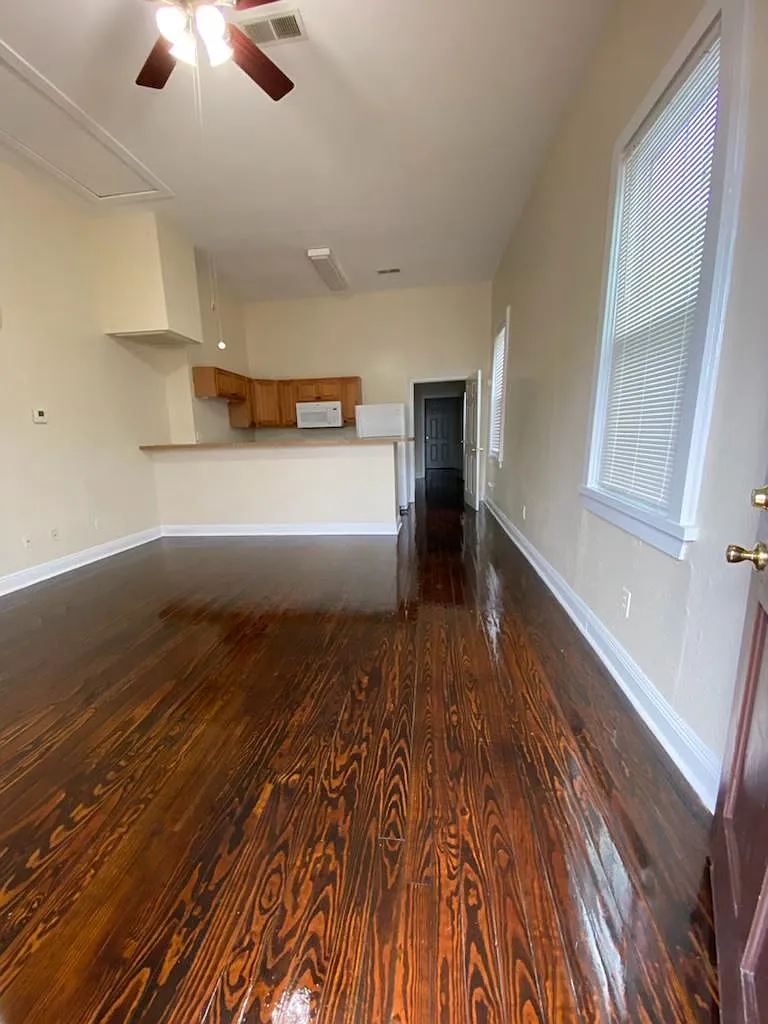 1 bed, $900 — Photo 3