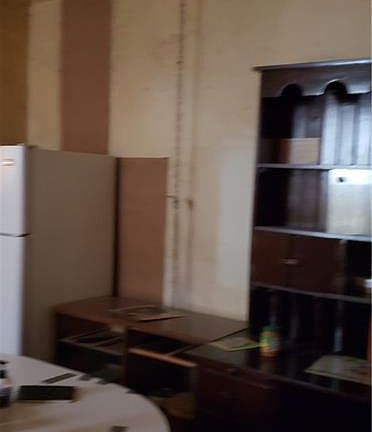 3rd image of 222 W McPherson St