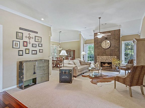 5th image of 920 Park Lane Ct