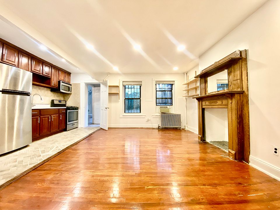 1st image of 284 Hancock St #1