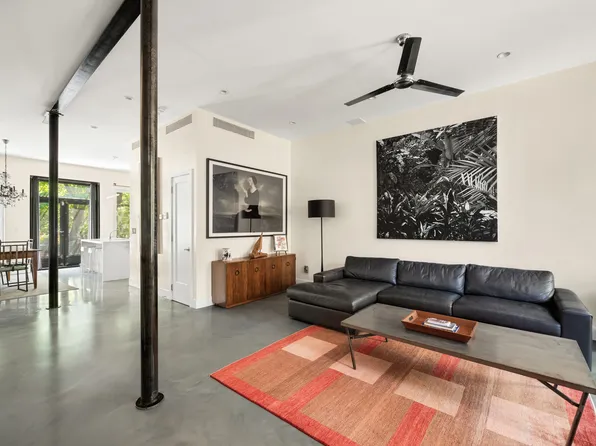 827 Marcy Avenue image 2 of 16