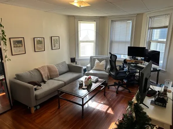 110 Thurston St APT 3, Somerville, MA 02145