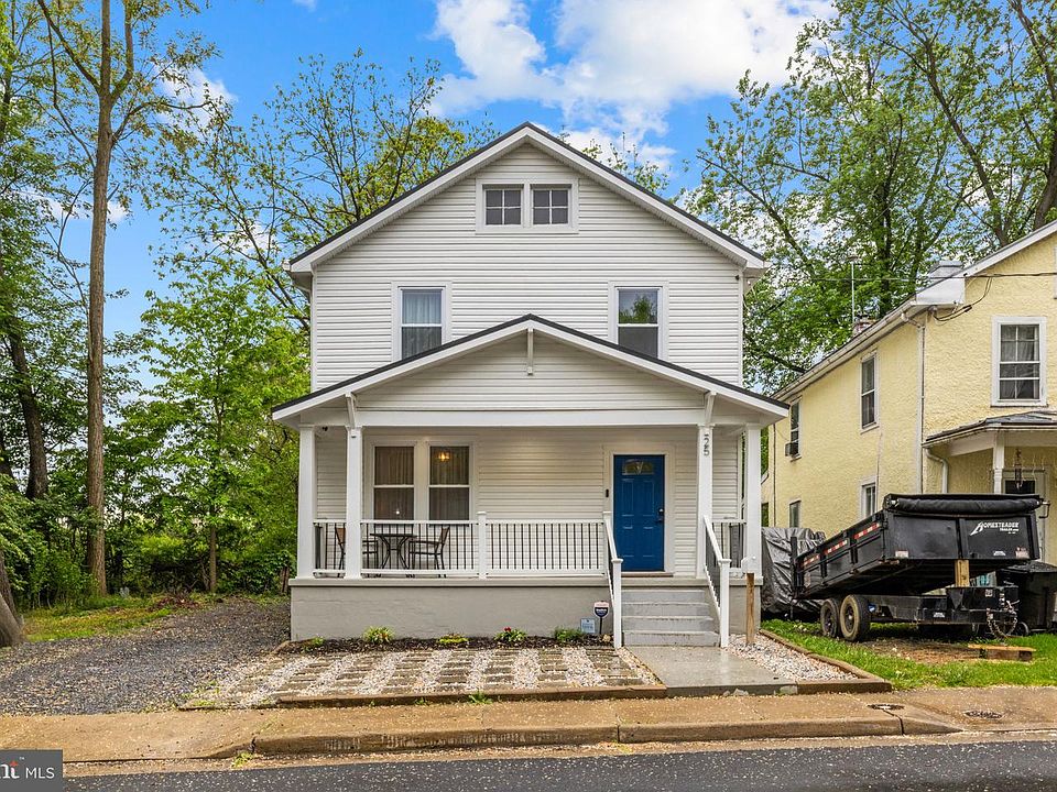 1st image of 25 W Southwerk St