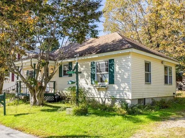 18 Story St, Westford, MA 01886