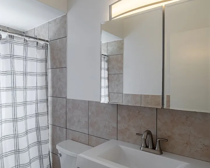 150 E Lake St #12B — Photo 5