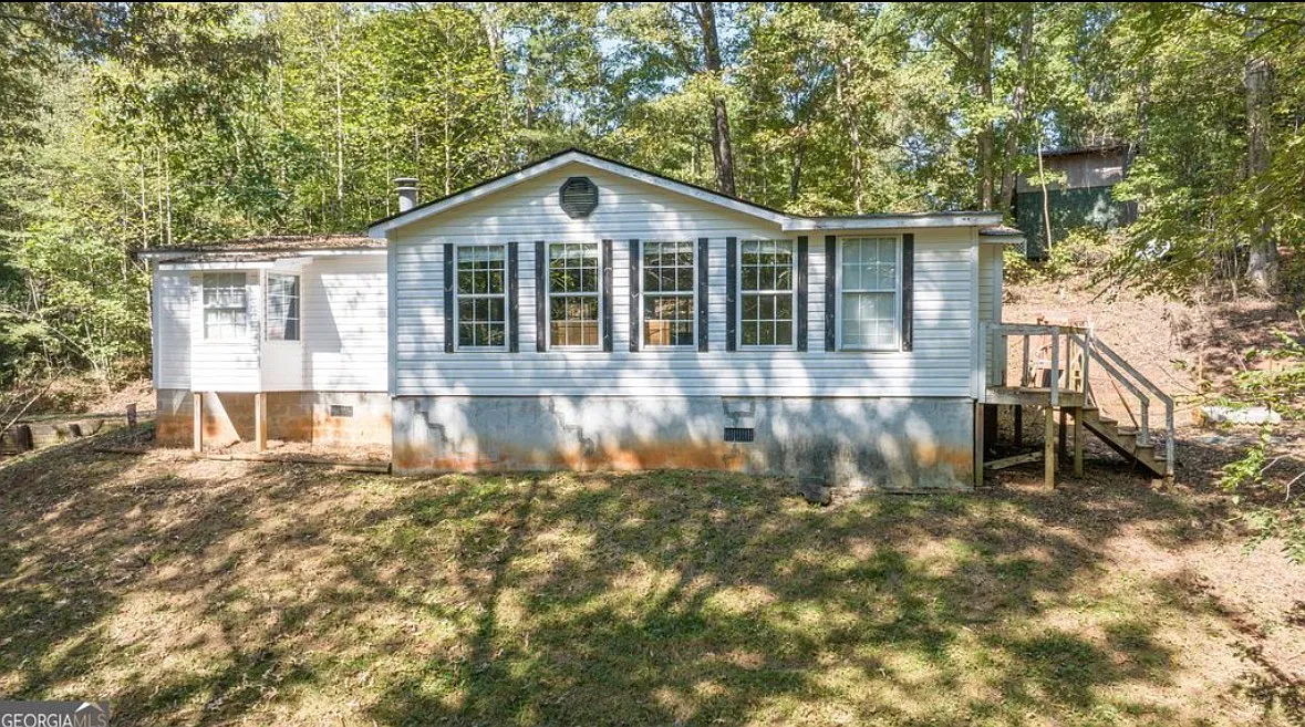 3 bed, 1732 sqft, $1,950 — Photo 1