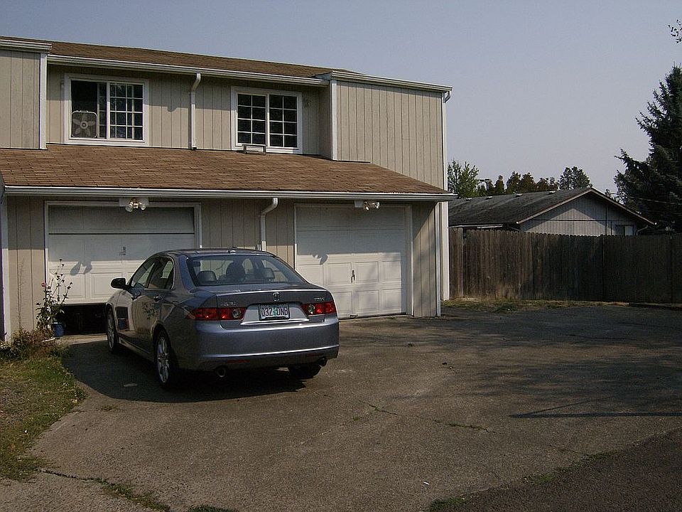 1st image of 574 NW Oak Ave