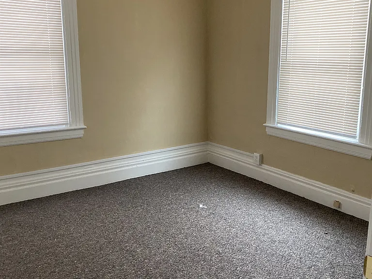 62 Clay Ave — Photo 6