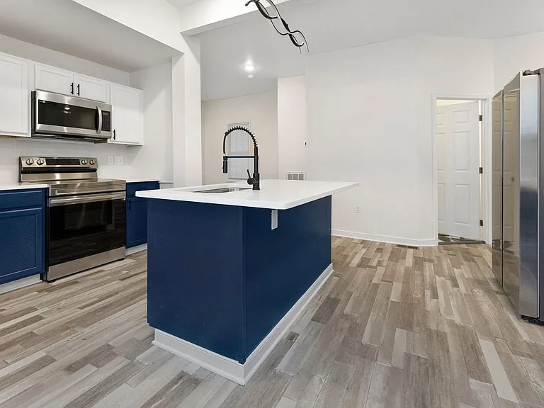 2110 North Ave #1 — Photo 7