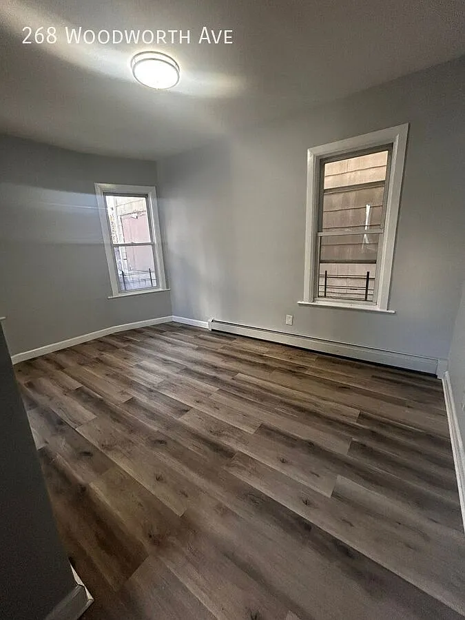 3 bed, $3,000 — Photo 1