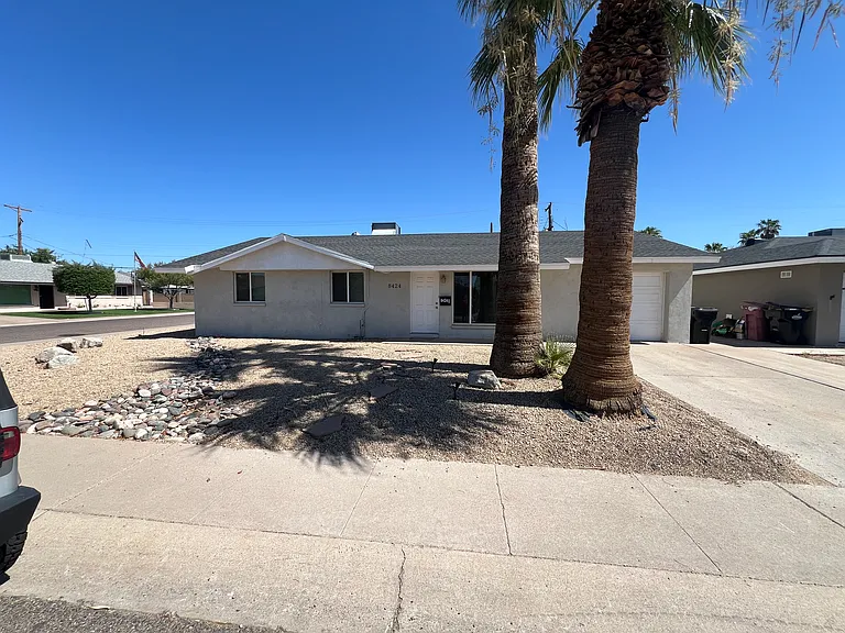 8424 E Palm Ln — Photo 18