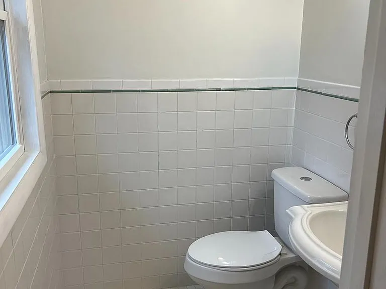 810 Wisteria Dr — Photo 18