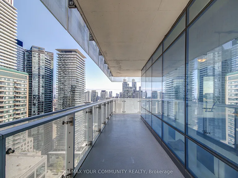 1 Bloor St E #2504 — Photo 23