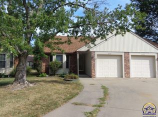 2254 SW Westport Pl, Topeka, KS 66614