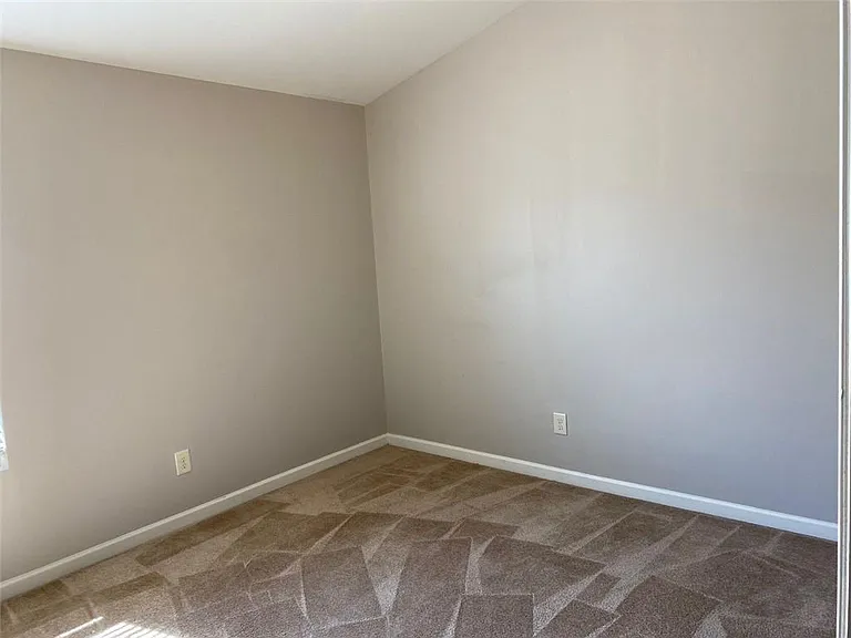 2392 Newbury Oaks Ct — Photo 17