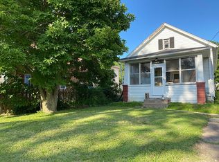 2207 17th St, Rock Island, IL 61201