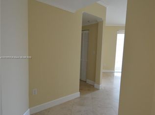 7280 SW 90th St APT 203, Miami, FL 33156
