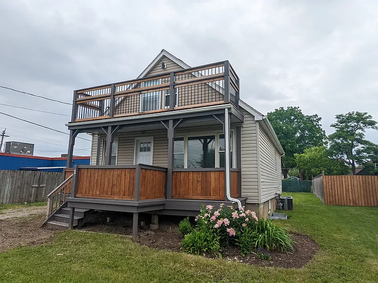 1 Admiral Rd — Photo 1