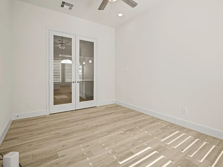 929 Wormwood Dr — Photo 25